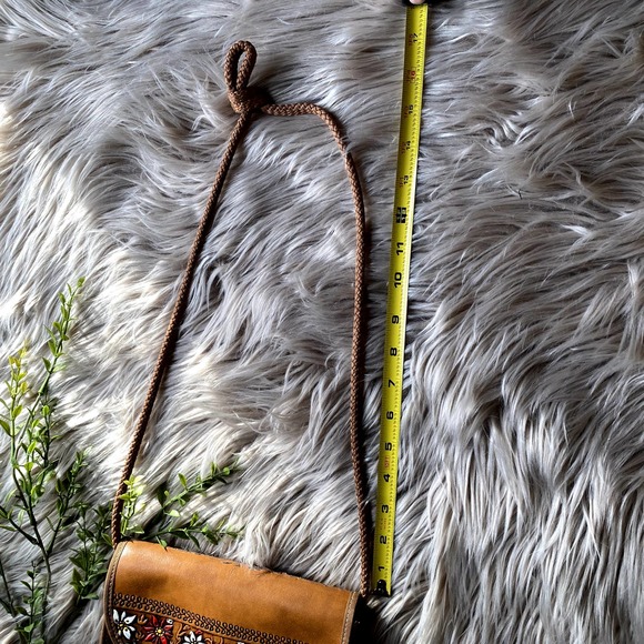 *SOLD* Vintage Leather Hand-Tooled Purse - Picture 8 of 8